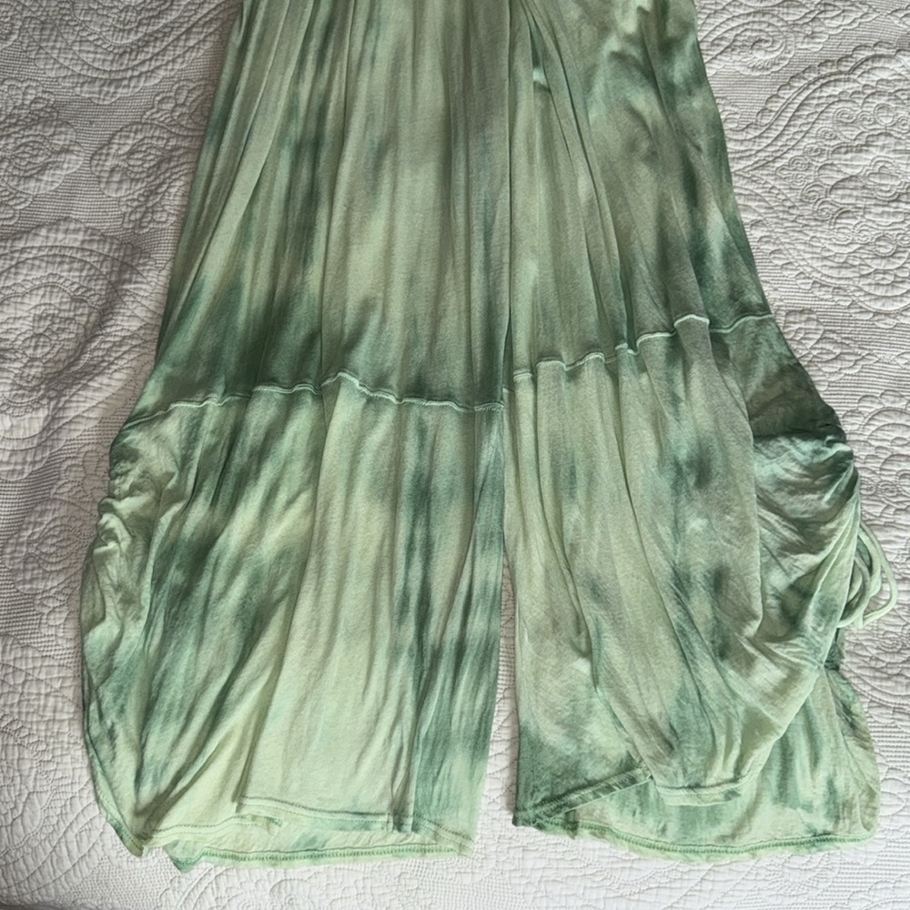 UO Makena Romper - Picture 3 of 3